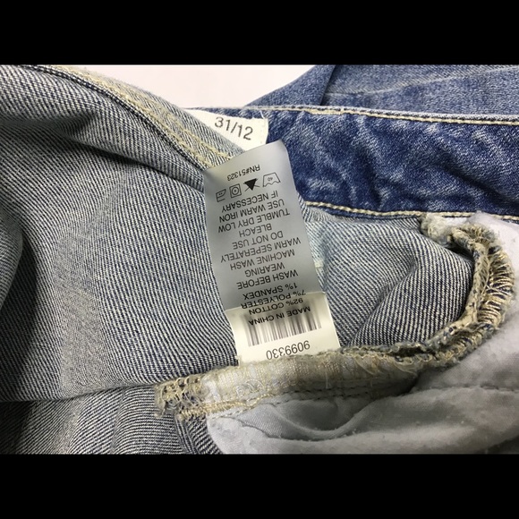 Vince Camuto Distressed light wash Skinny Jeans 31/12 - Picture 8 of 8